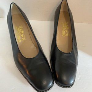 Salvatore Ferragamo Classic Black leather low heel